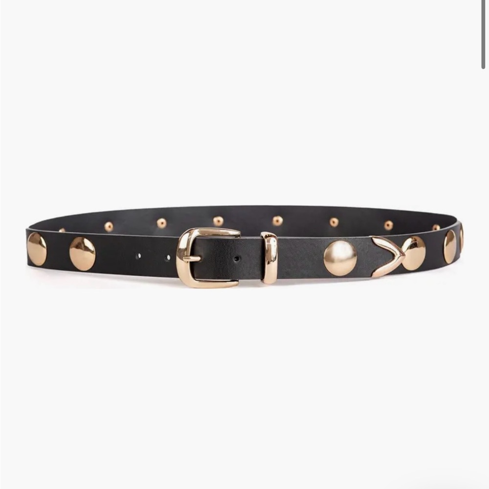 Disc Stud Belt
By Linea Pelle